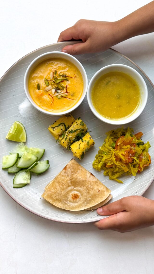 अक्षय्य तृतीयेच्या शुभेच्छा!!! 
Cooked a quintessential Marathi Thaali on the occasion of Akshaya Tritiya. 
On my plate : 
Limbu 
Poli 
Varan 
Kobi chi Bhaji 
Microwave Suralichi vadi 
Instant Pot Mango Kheer 
.
.
.
.
.
.
.
.
.
.
.
.
.
.
 #akshayatritiya#marathijevan#thaalilove#mangoseason#mangokheer#vegetarianrecipe#indianfoodie#festivevibe#desifoodie#desifood#marathithali#